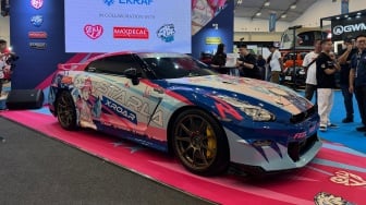 Mobil Legendaris Nissan GTR R35 Tampil Mencolok dengan Visual Anime di IMX 2025