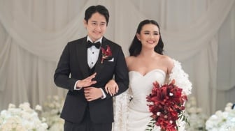 Baru Sehari Nikah, Cara Jalan Kenny Austin Suami Amanda Manopo jadi Sorotan