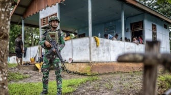 OPM Serang TNI di Papua Barat: Praka Amin Gugur, Senjata Dirampas, Kodam Sumpah Kejar Pelaku