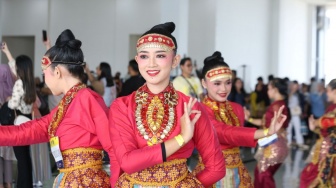 8.000 Penari Gerakkan 11 Kota! Indonesia Menari 2025 Jadi Pesta Budaya Terbesar