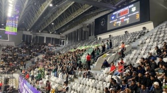 Suporter SMAN 3 Cibinong Panaskan Grand Final AXIS Nation Cup 2025