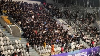 Suporter SMKN 1 Cilegon Beri Keseruan di Grand Final AXIS Nation Cup 2025