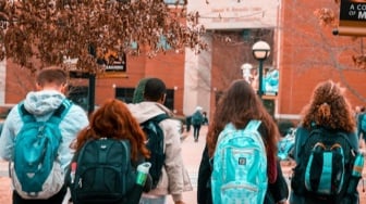 8 Cara Menghadapi Culture Shock bagi Mahasiswa Baru, Ikuti Tips Ini agar Mampu Bertahan