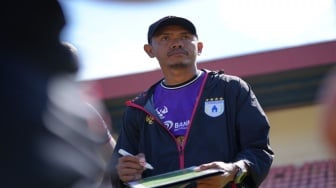 Resmi Berpisah dengan Ricardo Salampessy, Persipura Bakal Dilatih Rahmad Darmawan?