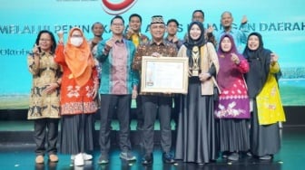 Berhasil Ciptakan Inklusi Keuangan, Pemkot Metro Raih Penghargaan TPAKD Award 2025