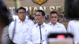 Pemerintah Tindak 2.039 Kios Nakal, Mentan Amran: Petani Dirugikan Rp600 Miliar