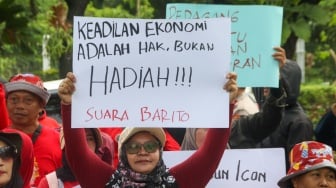 Tolak Relokasi, Pedagang Pasar Barito Geruduk Balai Kota Jakarta