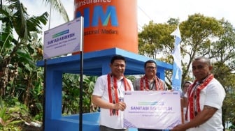 Tingkatkan Kehidupan Warga Pesisir Toisapu, PNM Bangun Akses Air Bersih