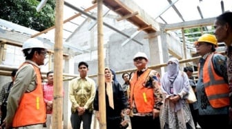 Sekolah Tua di Makassar Jadi Sorotan! Mendikdasmen Turun Tangan