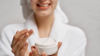 5 Moisturizer Terbaik untuk Garis Penuaan, Anti-Aging Terbaik 2025