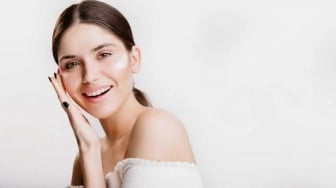 4 Moisturizer Vitamin B12 untuk Redakan Kemerahan dan Perbaiki Skin Barrier