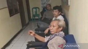 Agak Laen! Ngaku-ngaku Habib, Pria Ini Minta Paksa 3 Sarung Milik Santri Ponpes, Buat Apa?