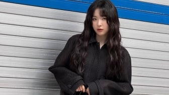 Inspo OOTD Nyentrik? 4 Gaya Streetwear Playful ala Seulgi Red Velvet