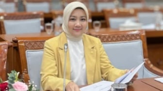 Pendidikan Atalia Praratya, Rumahnya Digeruduk Santri Usai Pernyataan Soal Ponpes Al Khoziny