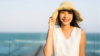 7 Rekomendasi Sunscreen Lokal untuk Usia 35 Tahun ke Atas, Samarkan Penuaan