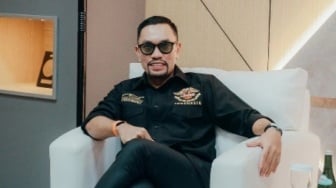Comeback Lewat Wisuda S3, Disertasi Ahmad Sahroni Langsung Jadi Omongan!