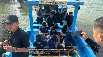Mata Ditutup Kain Hitam, Ammar Zoni Dipindahkan ke Nusakambangan Usai Jadi Bandar Narkoba di Rutan