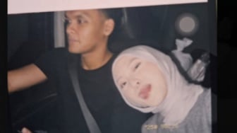 Diduga Selingkuhi Suami, Video Mesra 'Jule' Julia Prastini dan Pria Tanpa Busana Bikin Gempar
