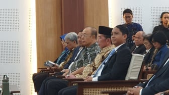 Jokowi dan Raja Juli Hadiri Rapat Senat Dies Natalis Fakultas Kehutanan UGM