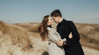 5 Zodiak yang Katanya Paling Mudah Jatuh Cinta: Ada Capricorn Sampai Cancer