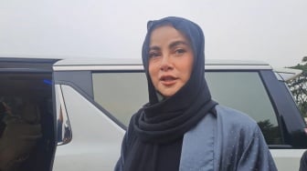 Olla Ramlan Kehilangan Tempat Curhat Soal Perceraian dan Pria Usai Sang Ibu Meninggal Dunia