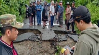 Diterjang Banjir, Akses Jalan Kecamatan di Meureubo Aceh Barat Putus Total!