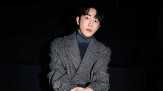 4 Ide Layering Clean OOTD ala Nam Joo Hyuk, Look Makin Calm dan Stylish!