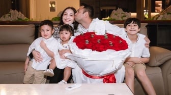 Suara Lily Bikin Meleleh, Ini Pesan Haru Anak-Anak di Anniversary Raffi Ahmad dan Nagita