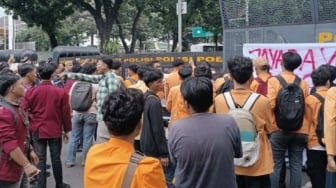 Jalan Pengunjuk Rasa ke Istana Merdeka Diblokade Aparat, Ini Isi Demo Mahasiswa