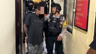 Hanya Hitungan Menit, Tim Sparta 'Jemput Paksa' Terduga Maling HP dari Kepungan Massa