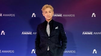 Cerai Tanpa Drama, Ini 6 Fakta Manis Perceraian Dean Fujioka dan Putri Bos Sido Muncul
