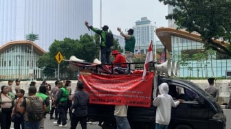 Aksi di Patung Kuda, Garda Suarakan 7 Tuntutan Kesejahteraan dan Tagih Perpres Prabowo!