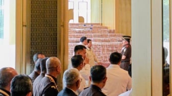 Saksikan Penyerahan Rp13,2 Trilun, Prabowo dan Jaksa Agung Bincang di Hadapan Tumpukan Uang 2 Meter