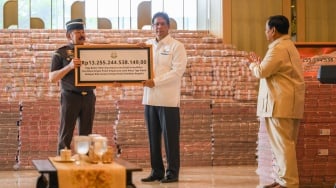 Penampakan Rp13,2 Triliun Uang Korupsi CPO Diserahkan ke Negara