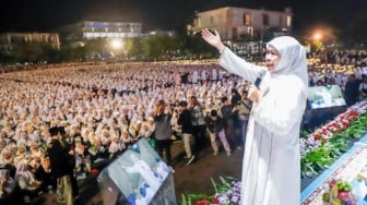 Khofifah Ajak Santri Kuasai Teknologi: Siap Bela Lirboyo, Siap Bela Indonesia!