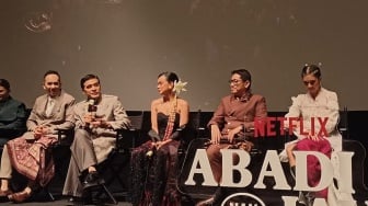 Proses Donny Damara Jadi Zombie di Film Abadi Nan Jaya: Kerja Pakai Darah, Keringat dan Air Mata