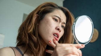 7 Rekomendasi Sunscreen untuk Kulit Bruntusan di Usia 40 Tahunan, Harga Mulai 30 Ribuan