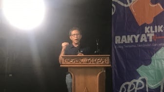 Rocky Gerung Kritik Lembaga Survei: Yang Harus Dievaluasi Bukan Presiden, Tapi Metodologinya!