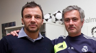Pelatih Sementara Timnas Thailand Pernah Dijuluki 'Jose Mourinho Baru'