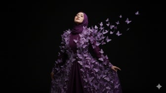 15 Prompt Gemini AI Edit Foto Wanita Berhijab, Elegan di Luar Dugaan