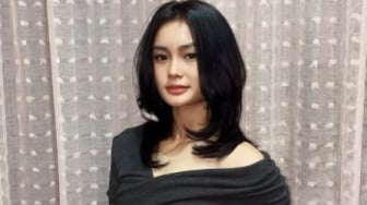 Siapa Liyan Zef, Cewek yang Mendadak Terseret Isu Perselingkuhan Julia Prastini