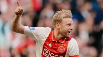 Ajax Dibantai Chelsea 5-1, Davy Klaassen Frustrasi: RencanaKamiMasuk Tempat Sampah