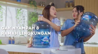 5 Artis Jadi Bintang Iklan Aqua, Raisa hingga Hesti Purwadinata