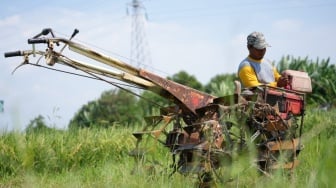 Nelayan Pandeglang dan Cirebon Akui Surkom Permudah Akses BBM Subsidi