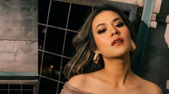 Kabar Pisah dengan Hamish Daud, 5 Lagu Patah Hati Raisa Ini Seolah Jadi Kenyataan