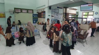 Terjadi Lagi, Ratusan Siswa di Sleman Diare dan Pusing Massal setelah Santap MBG