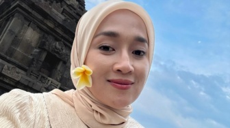 Unggahan Terbaru Ririe Fairus di Tengah Kabar Nissa Sabyan Hamil: Waktunya Merayakan