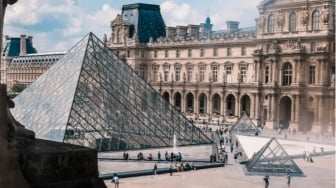 Berapa Harga TIket Masuk Museum Louvre Paris? Sempat Tutup Sementara karena Koleksi Dirampok
