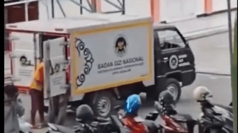Viral Mobil MBG Angkut Genteng, Publik Sorot Si 'Rajanya Pick-Up' yang Salah Tugas
