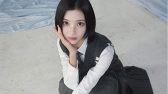 Youthful! Intip 4 Padu Padan OOTD Chic ala Jiwoo Hearts2Hearts